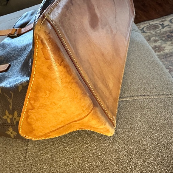 Louis Vuitton Cabas Mezzo tote - Picture 5 of 11